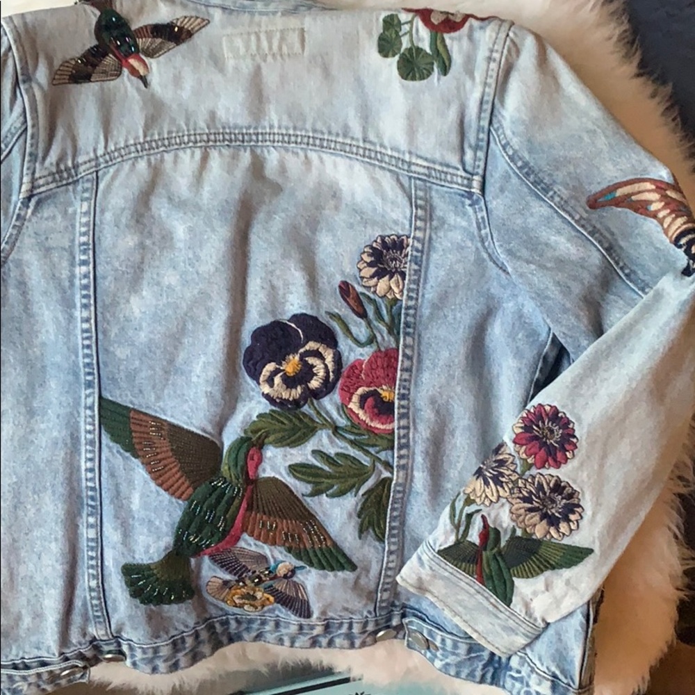 Jacket - Picture 3 of 4